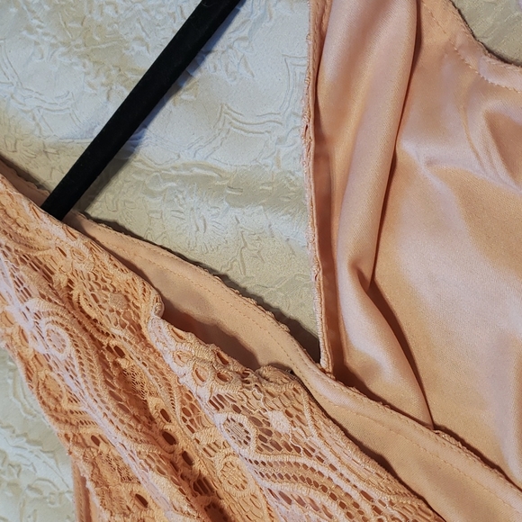 Pink Le Chateau Dress - Picture 5 of 7